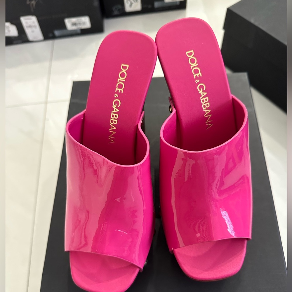 Dolce and gabbana mules